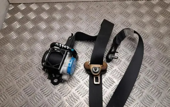 Front seatbelt