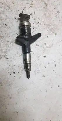 Subaru Legacy Fuel injector 16613AA030 09N03152