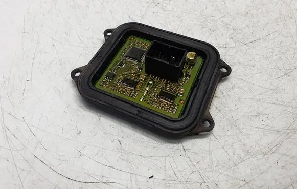 BMW X6 E71 Headlight ballast module Xenon 7182396 63117182396
