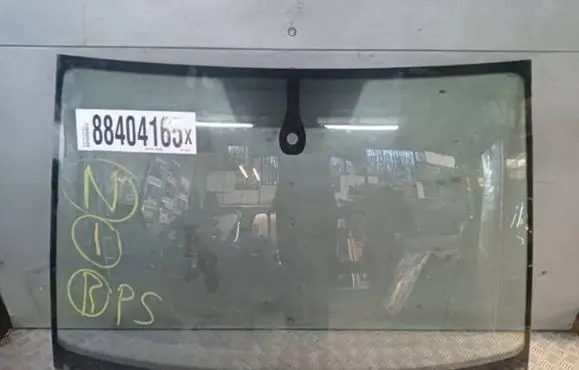 Volkswagen Golf Sportsvan Front windscreen/windshield window 88404165X