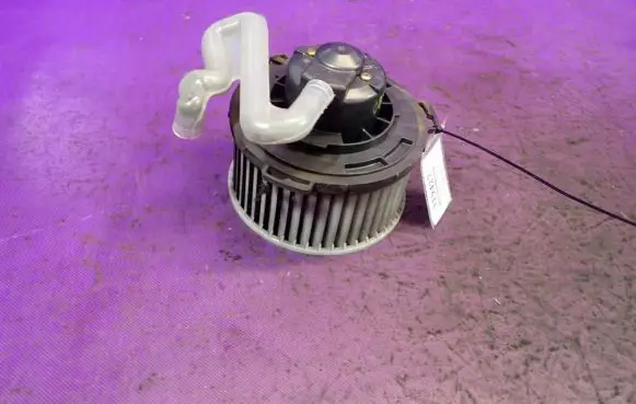 Mazda 3 I Heater fan/blower 8940000270