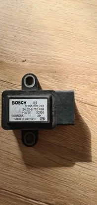 BMW 3 E46 ESP acceleration yaw rate sensor 6753694