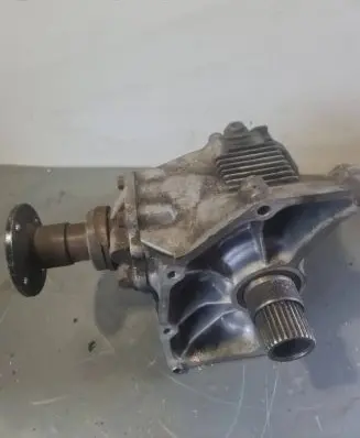 Nissan X-Trail T30 Gearbox transfer box case 