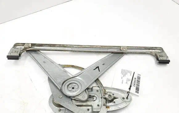 Ford Focus Front door window regulator with motor 
