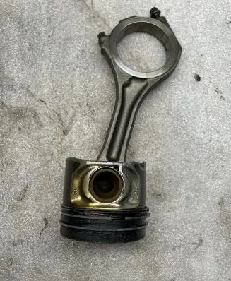 Audi A6 S6 C6 4F Piston 059AA