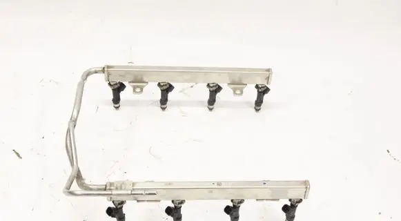 Fuel injector supply line/pipe
