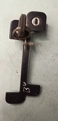 Audi 80 90 S2 B4 Front door lock (next to the handle) 