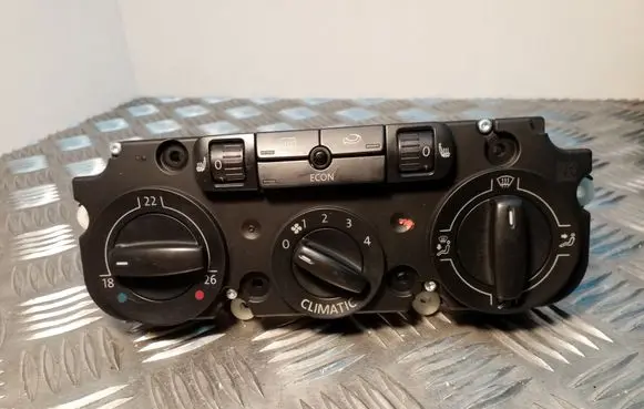 Volkswagen PASSAT B6 Climate control unit 1K0820047DQ