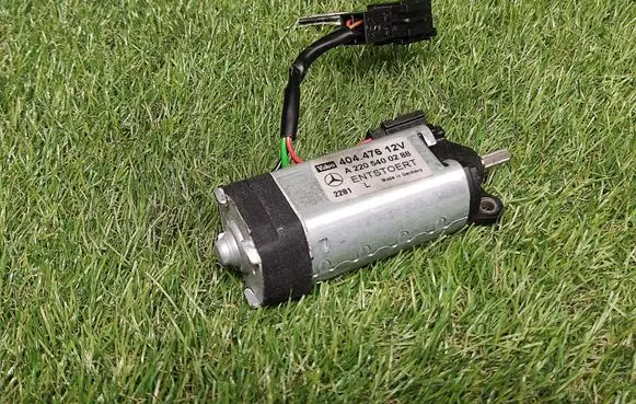 Mercedes-Benz S W220 Steering column adjust motor A2205400288 404476