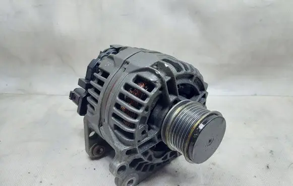 Volkswagen Golf IV Generator/alternator 038903023k