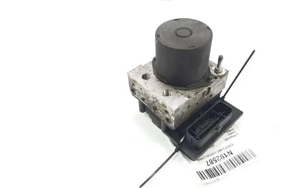 Audi A4 S4 B7 8E 8H ABS Pump 8E0614517BF