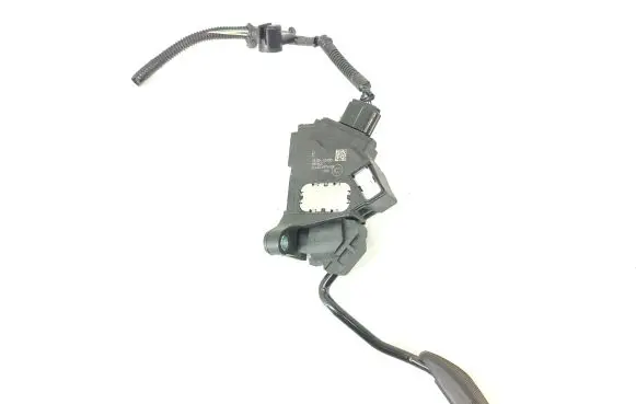 Toyota Yaris Accelerator throttle pedal 781100D100