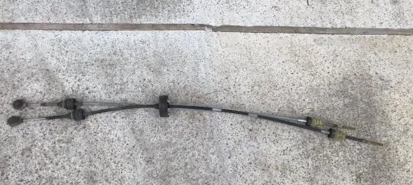 Opel Astra H Gear shift cable linkage 55350266