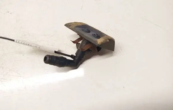 Land Rover Discovery 3 - LR3 Headlight washer spray nozzle 