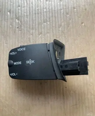 Ford Kuga I Sound control switch 758709