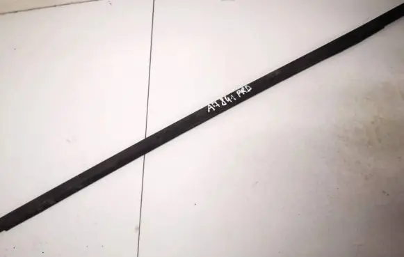 Saab 9-5 Front door glass trim molding 