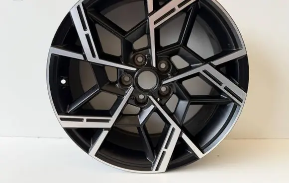 Hyundai Tucson IV NX4 R19 alloy rim 52910N7800