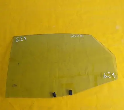 Audi A6 S6 C5 4B Rear door window glass