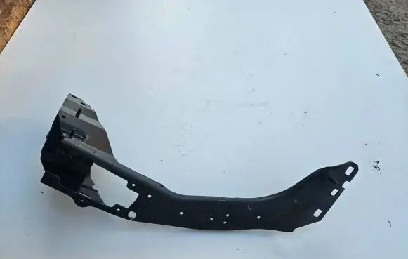 BMW X1 F48 F49 Headlight/headlamp mounting bracket 7426634