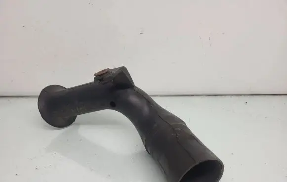 Nissan Primera Air intake duct part AU601