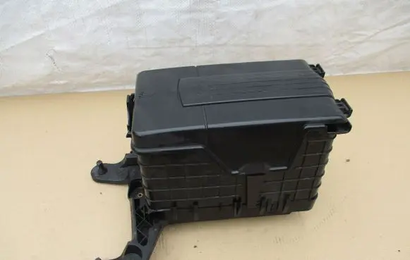 Battery box tray