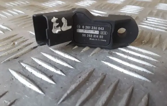 Citroen C4 I Picasso Air pressure sensor 0261230043 9639381480