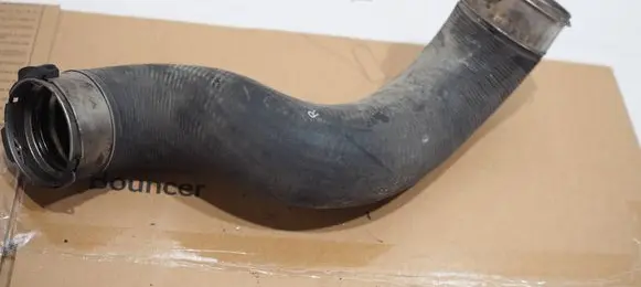 Mercedes-Benz C AMG W204 Intercooler hose/pipe A2045282982