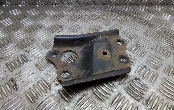Toyota Prius+ (ZVW40) Sway bar bush bracket, front 