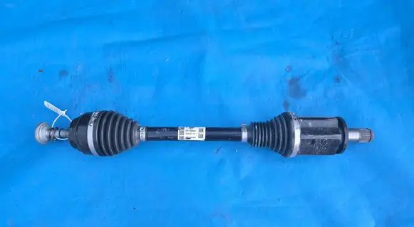 BMW 5 G60 G61 Front driveshaft 5A6B747 31605A6B747