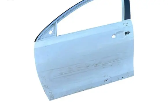 KIA Ceed Front door