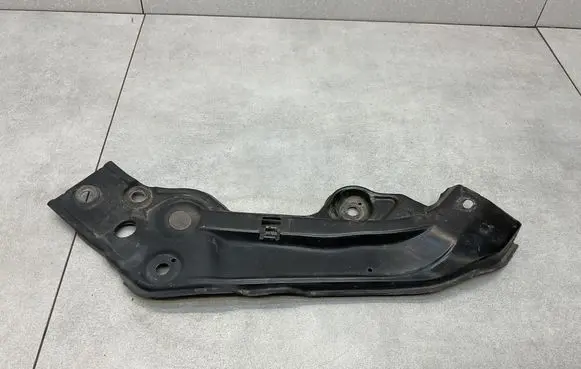 Volkswagen Polo VI Radiator support slam panel bracket 2G0805932