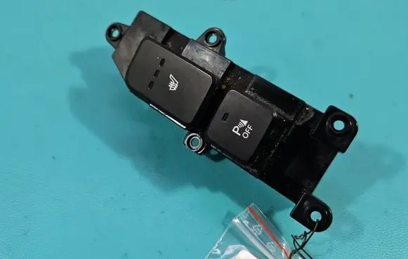 Hyundai Santa Fe Seat control switch 933104Z230 IMPRK1564473