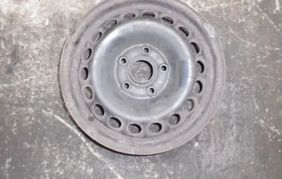Volkswagen Golf V R12 steel rim 1K0601027C