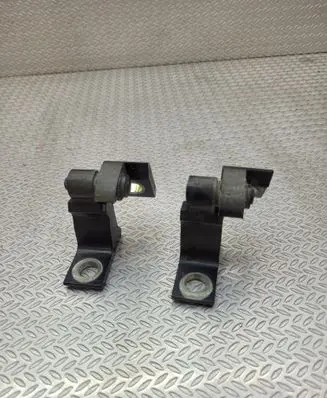 Volkswagen T-Cross Front door hinge set 8X0831404E