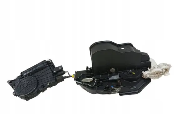BMW X6 E71 Front door lock 7315019