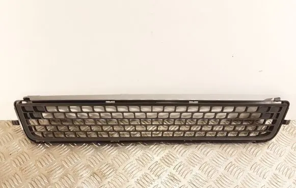 Volvo V70 Front bumper lower grill 30763113 30678636