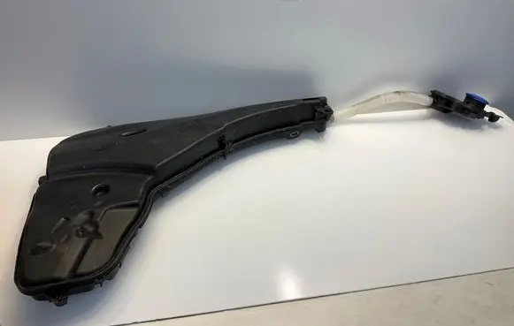 Windshield washer fluid reservoir/tank