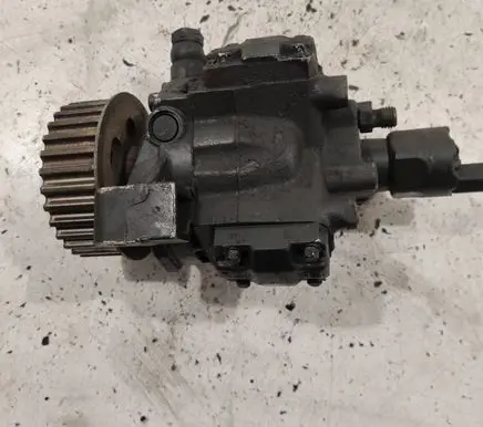 Renault Scenic II - Grand scenic II Fuel injection high pressure pump 8200430599