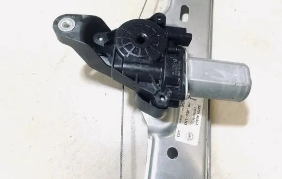 Nissan Qashqai Rear door window regulator motor c17690100 c17690-100