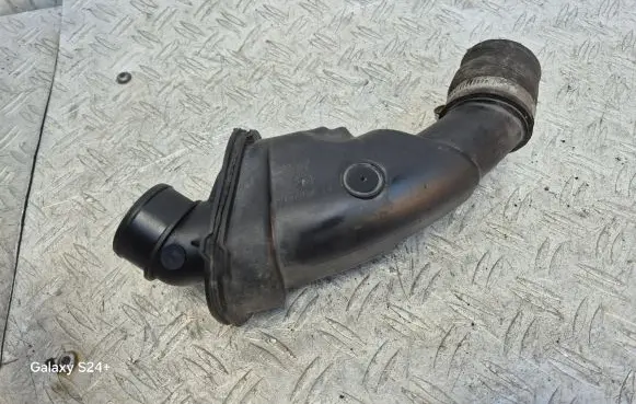 Intake resonator