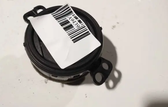 Toyota Yaris Dash center air vent grill 556500d050 55650-0d050