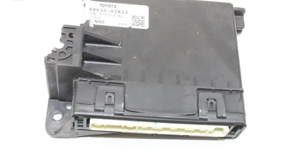 Toyota Auris 150 Central body control module 8865002820