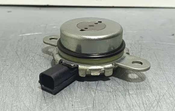 Subaru Forester SK Camshaft vanos timing valve 18339824424