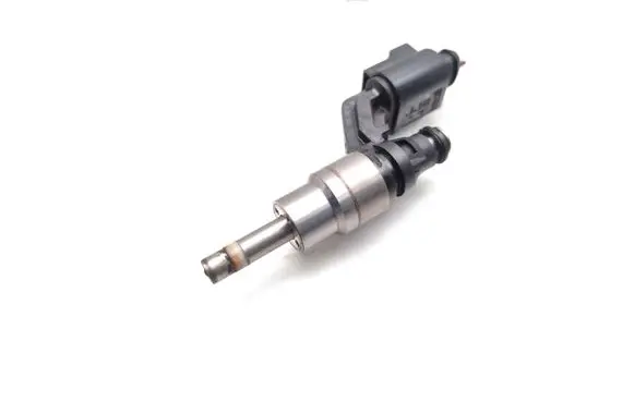 Volkswagen Golf Plus Fuel injector 03C906036A 0261500016