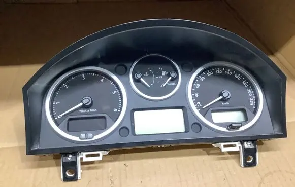 Land Rover Range Rover Sport L320 Speedometer (instrument cluster) 8H3210849SA