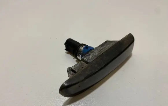 BMW 3 E46 Front fender indicator light HU130SB