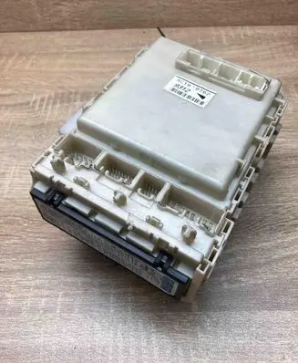 Toyota Prius (XW20) Fuse module 502110623 5C190762