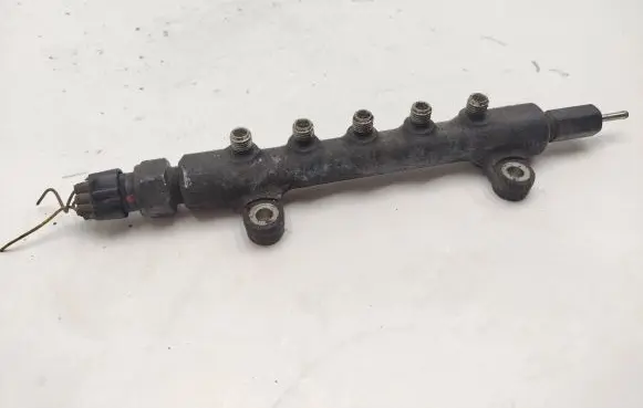 Toyota Corolla Verso AR10 Fuel main line pipe