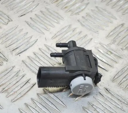 Audi Q7 4L Turbo solenoid valve 1K0906283A