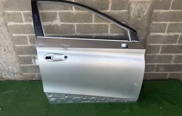 MG MG4 ev Front door